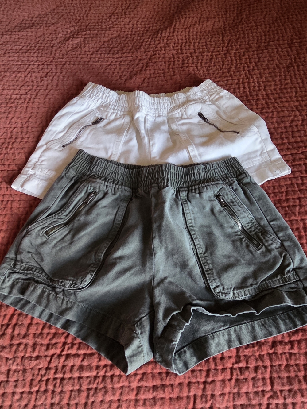 Aerie 2 Shorts Bundle - White & Olive Green